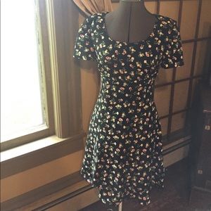 Maggie London 90s Floral Dress